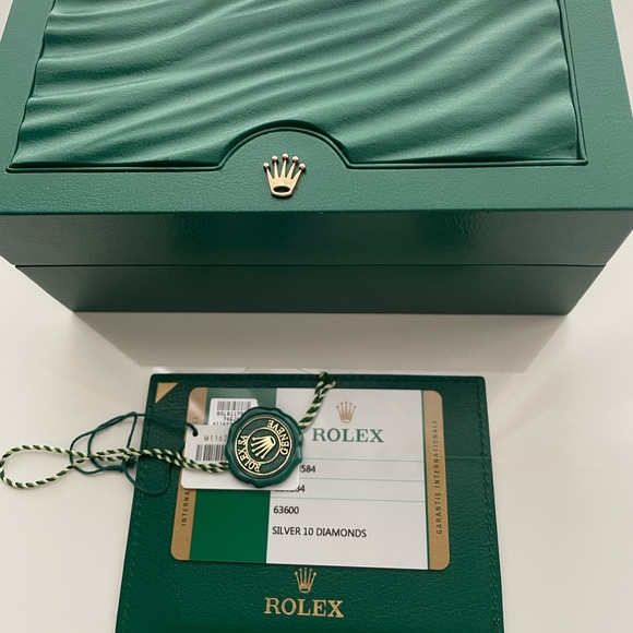 DATEJUST 36 Oyster, 36 mm, Oystersteel and white gold. 10 DIAMONDS. - Picture 17 of 17